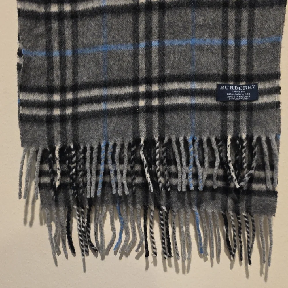 Burberry Classic Gray and Blue Check Scarf